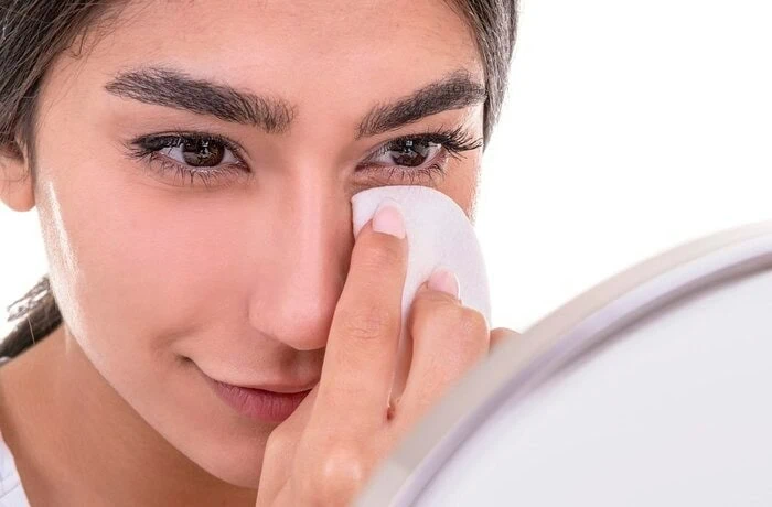 پاک کردن آرایش