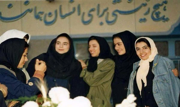 آناهیتا همتی