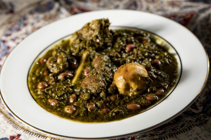 خورشت قرمه سبزی