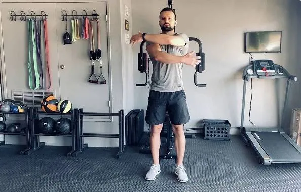 حرکت آغوش خرس