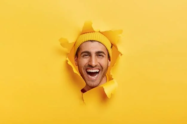 لبخند شادی