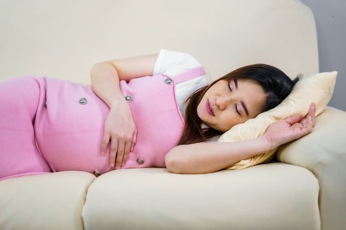 به پهلو خوابیدن در بارداری