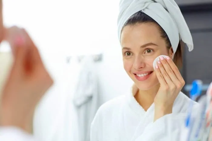 پاک کردن آرایش