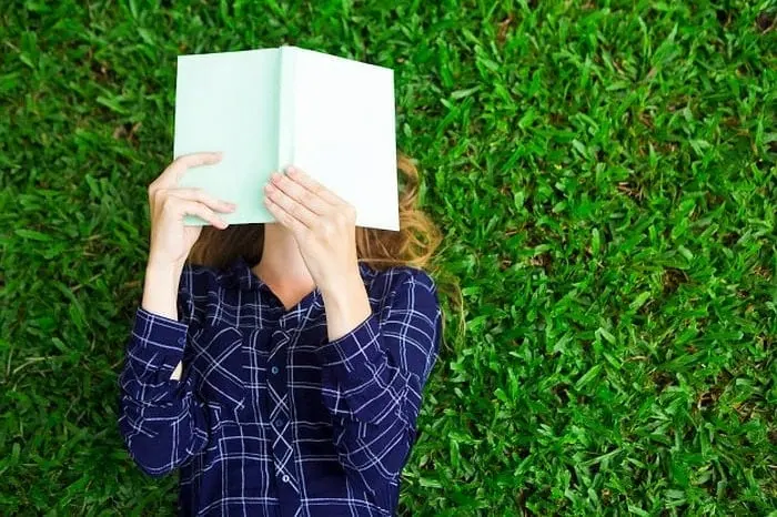 خرید کتاب برای نوجوان