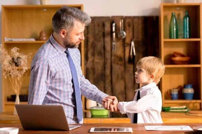 یاد دادن احترام به کودکان کودک مودب