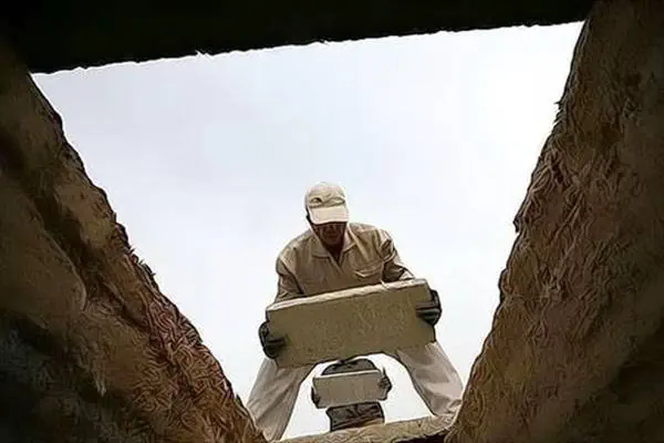 فشار قبر