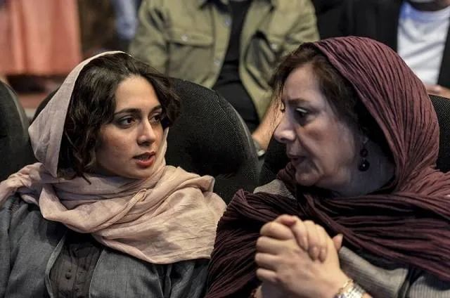 پگاه آهنگرانی