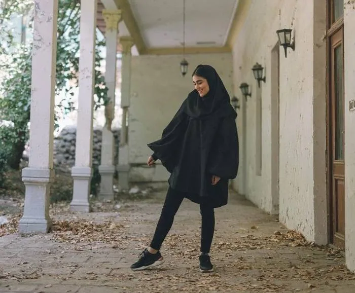 آدرینا صادقی