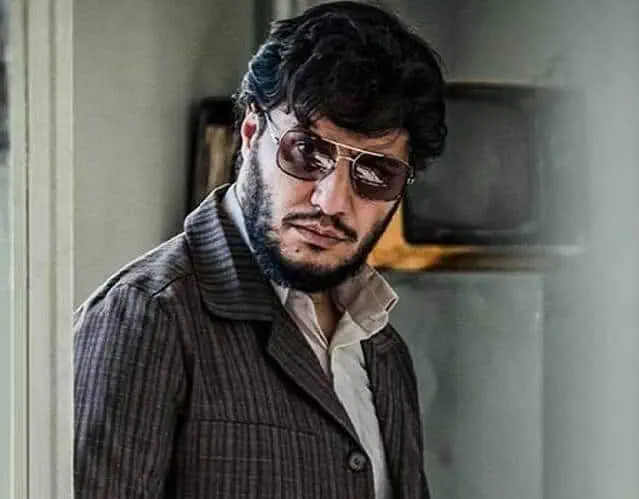 جواد عزتی