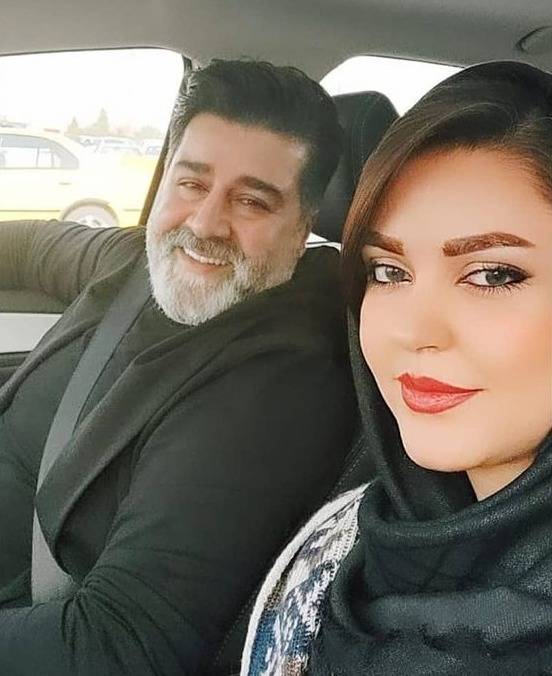 مهدی یغمایی و همسرش