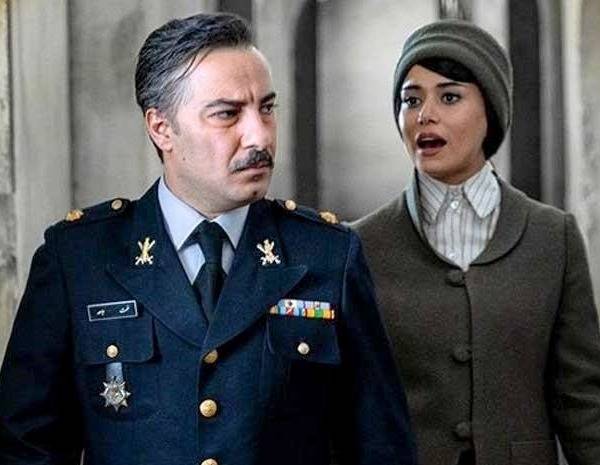 نوید محمدزاده و پریناز ایزدیار 