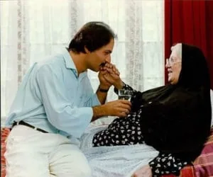 رقیه چهره آزاد و امین تارخ