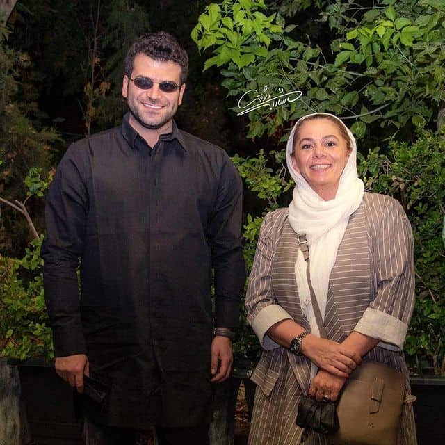 مستانه مهاجر و روزبه حصاری در اکران فیلم دشت خاموش مستانه مهاجر و رزبه حصاری