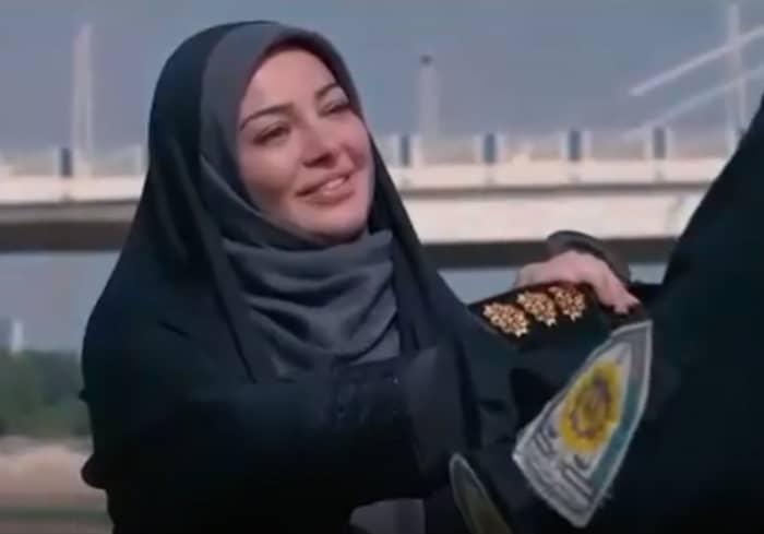 رزیتا غفاری در فیلم آتش باران رزیتا غفاری