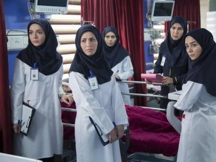 المیرا دهقانی در نقش پزشک