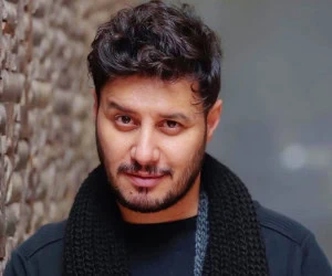 جواد عزتی