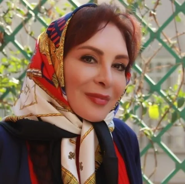 افسانه بایگان
