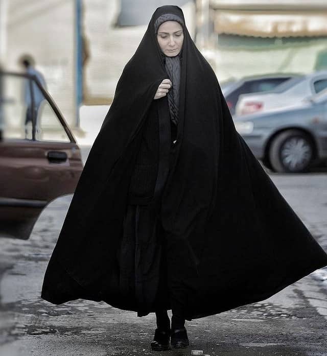 سمیرا حسن پور در سریال بی همگان سمیرا حسن پور