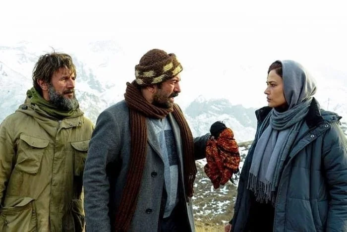 بازیگران فیلم برف آخر