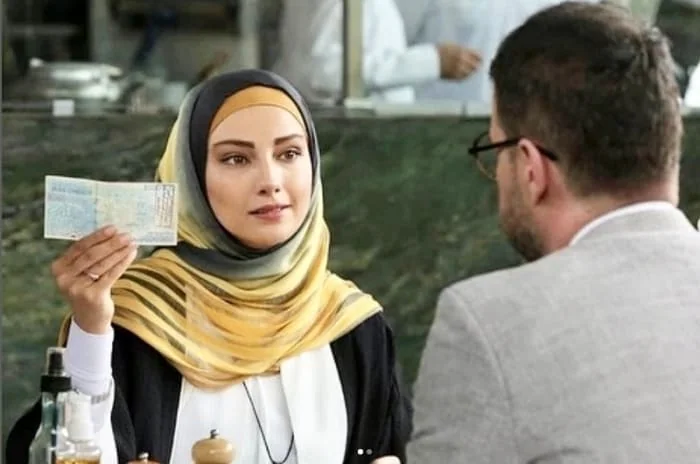 محیا دهقانی
