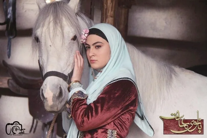 مریم مومن