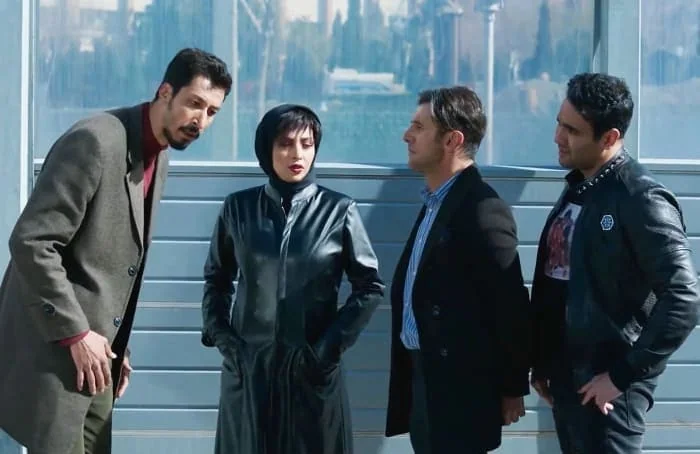 فیلم چشم و گوش بسته