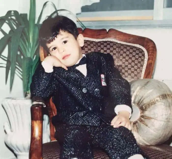 مهرداد صدیقیان در کودکی کودکی مهرداد صدیقیان