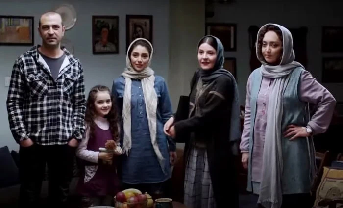 فیلم آذر