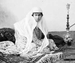 نحوه پوشش زنان قاجار