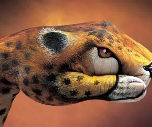 نقاشی روی دست