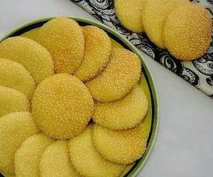کلوچه کنجدی