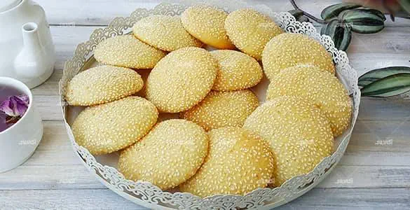پخت کلوچه کنجدی