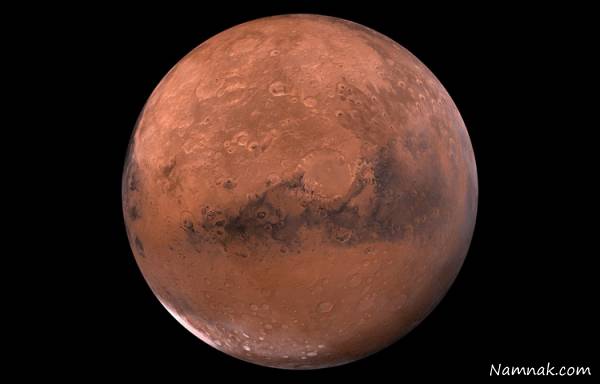  کره مریخ قرمز رنگ