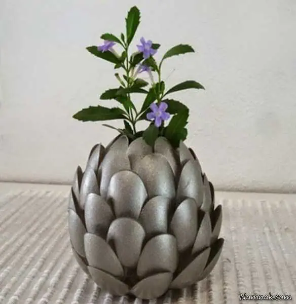 ساخت گلدان با وسایل دورریختنی