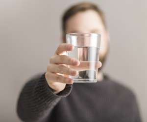 بدترین موقع برای “نوشیدن آب” چه زمانی است؟ 