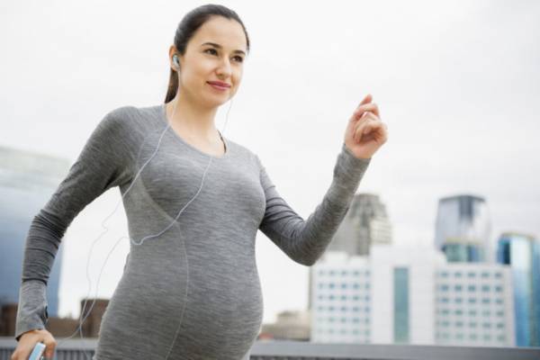 اصول پیاده روی صحیح در بارداری