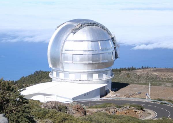 تلسکوپ بزرگ جزایر قناری