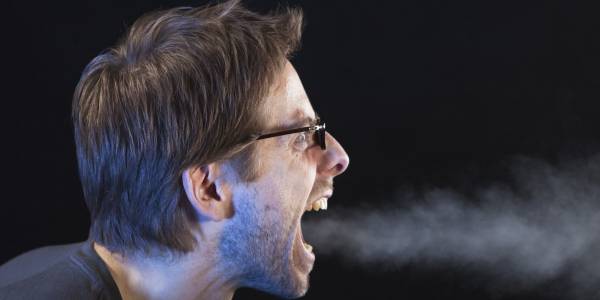 رفع بوی بد دهان با نسخه های طب سنتی