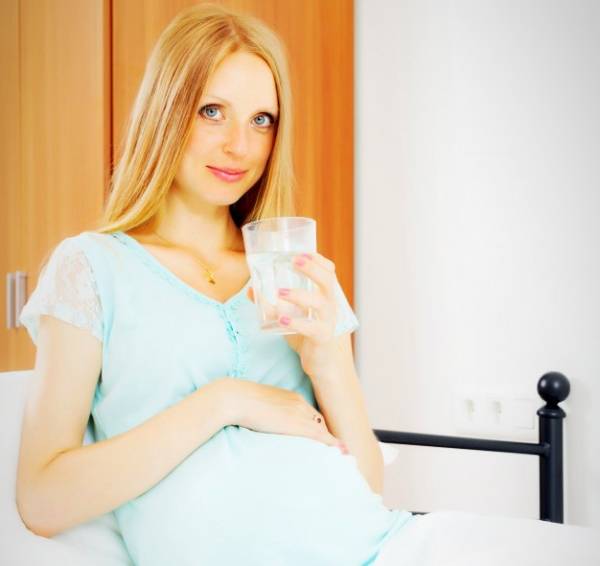 نوشیدن آب در بارداری