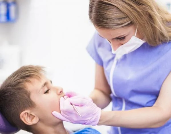 بستن شکاف لب کودکان