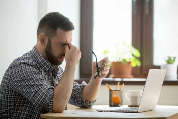 هویت کاری 