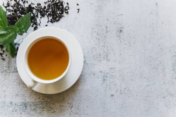 نوشیدنی چای سبز و نعناع