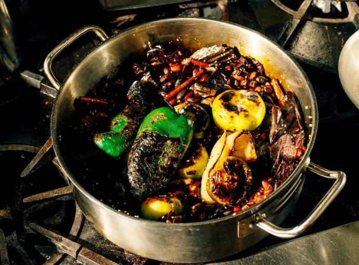بوی خورشت سوخته