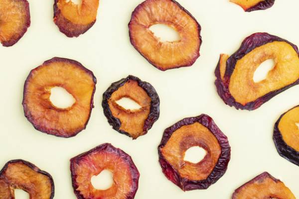 How to dry plums