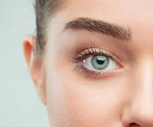 عمل زیبایی تغییر رنگ چشم
