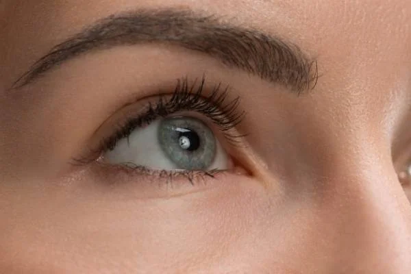 تقویت ابروی کاشته شده