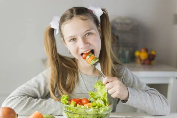 تغذیه کودکان و نوجوانان