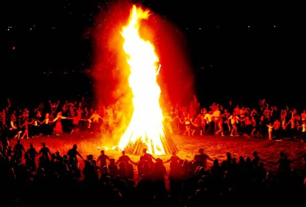 آیین جشن سده