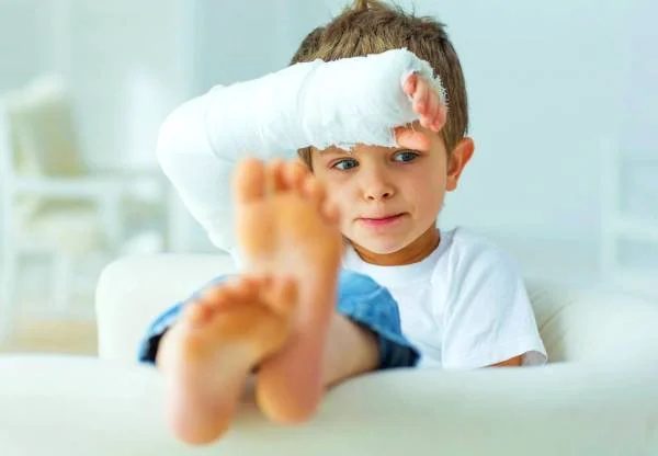 بالا نگه داشتن گچ گرفتگی