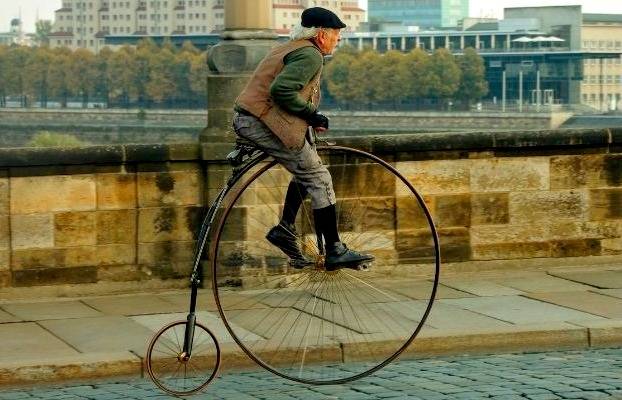 مخترع دوچرخه